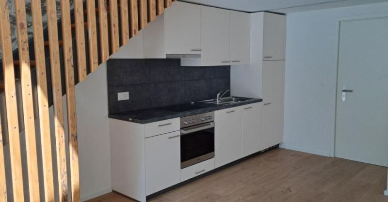 Appartement de 2 pièces avec véranda en plein centre – photo 4